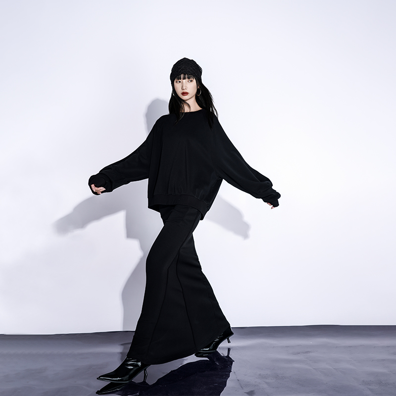 LOUZING鱼尾裙半身裙秋冬2025新款黑色圆领卫衣慵懒风套装晚礼服 - 图0