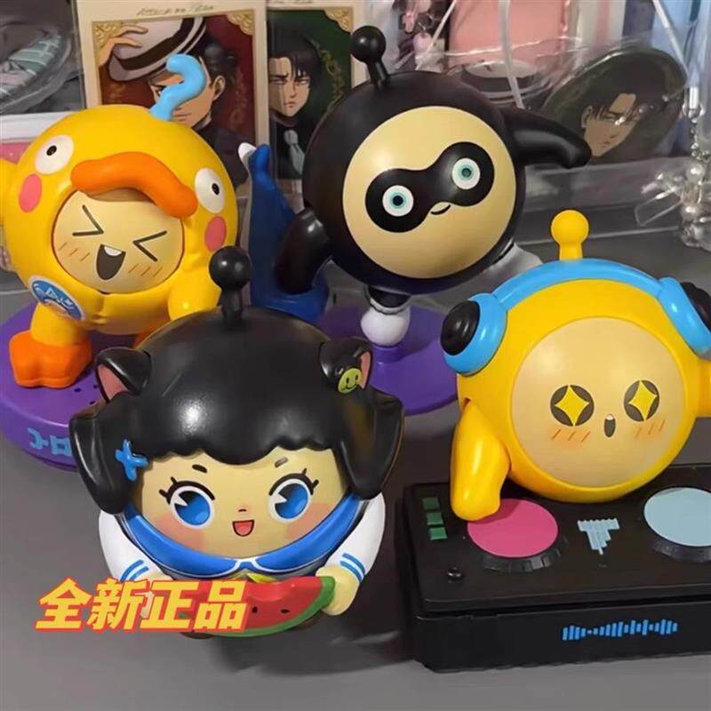 2024蛋仔派对玩具KFC小黄蛋黑蛋甩咸鱼DJ打碟变脸JK妹公仔