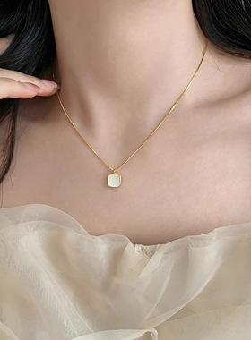 钛钢不褪色方形贝母项链