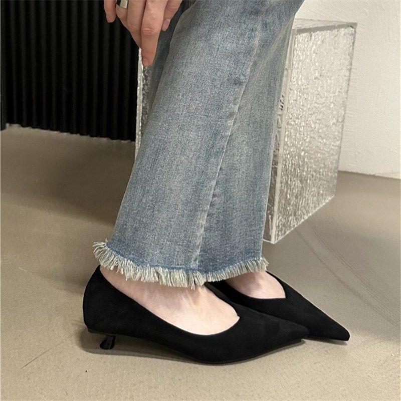 2024年春季新款尖头黑色绒面细跟高跟鞋女猫跟浅口单鞋职业工作鞋,淘宝优惠券,粉丝福利购,淘宝优惠卷