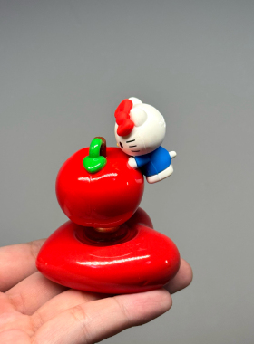 正版HelloKitty红苹果车载转转乐摆件旋转凯蒂猫创意桌面装饰品