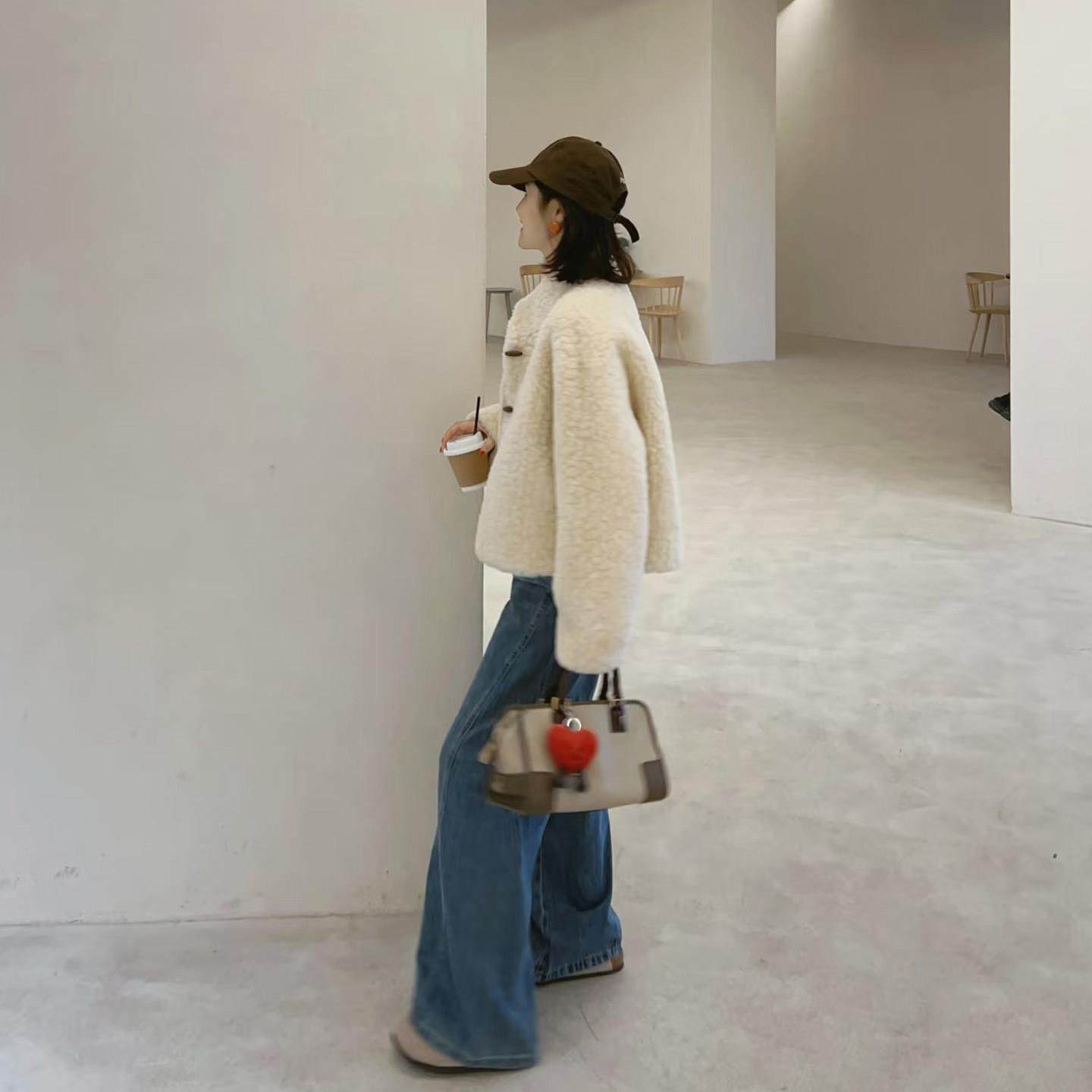 米色小香风洋气立领短呢子大衣女秋冬季时尚减龄牛角扣圈圈毛外套,淘宝优惠券,粉丝福利购,淘宝优惠卷