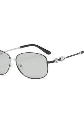 2025新款女士偏光时尚简约墨镜户外防紫外线遮阳镜百搭