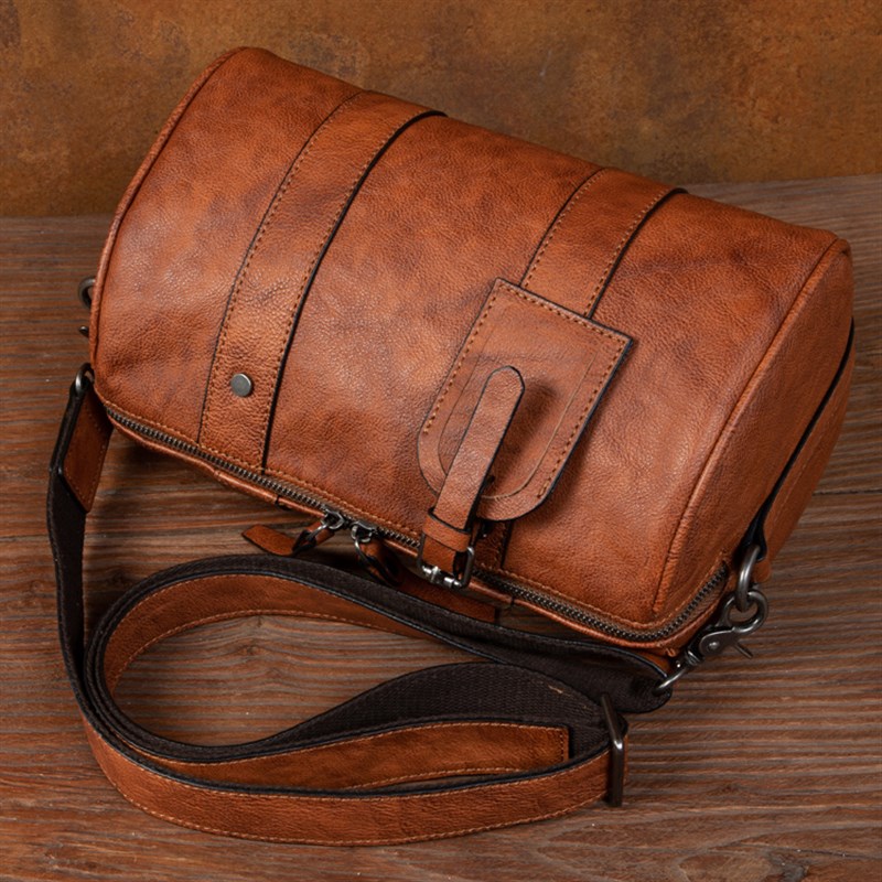 复古手工擦色单肩包真皮男士包包斜挎包休闲小背包植鞣牛皮水桶包 - 图1