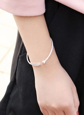 钻石之乡河南商丘羽毛银手镯小清新镀925网红手环女细致简约a2381