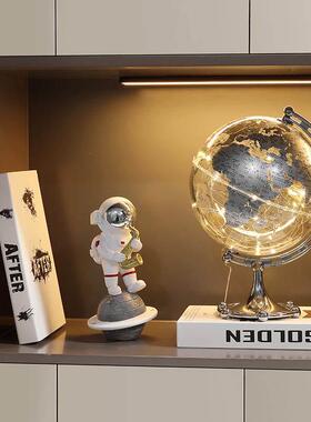 地球仪摆件轻奢高级感小众太空人男孩生日礼物客厅电视柜酒柜装饰
