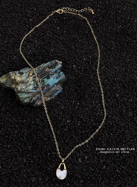 厚镀18K真金强保色贝母几何镂空时尚高级感轻奢风新款项链 锁骨链