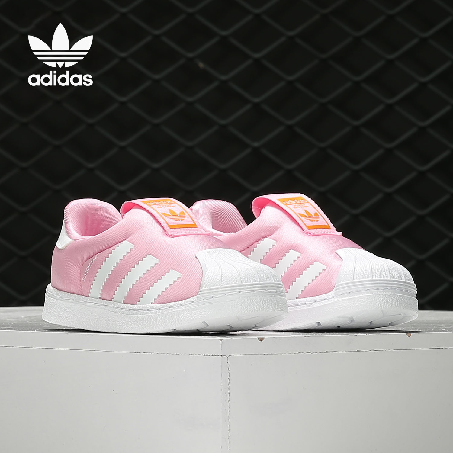 Adidas/阿迪达斯2023冬季新款女童运动运动休闲鞋EF9178