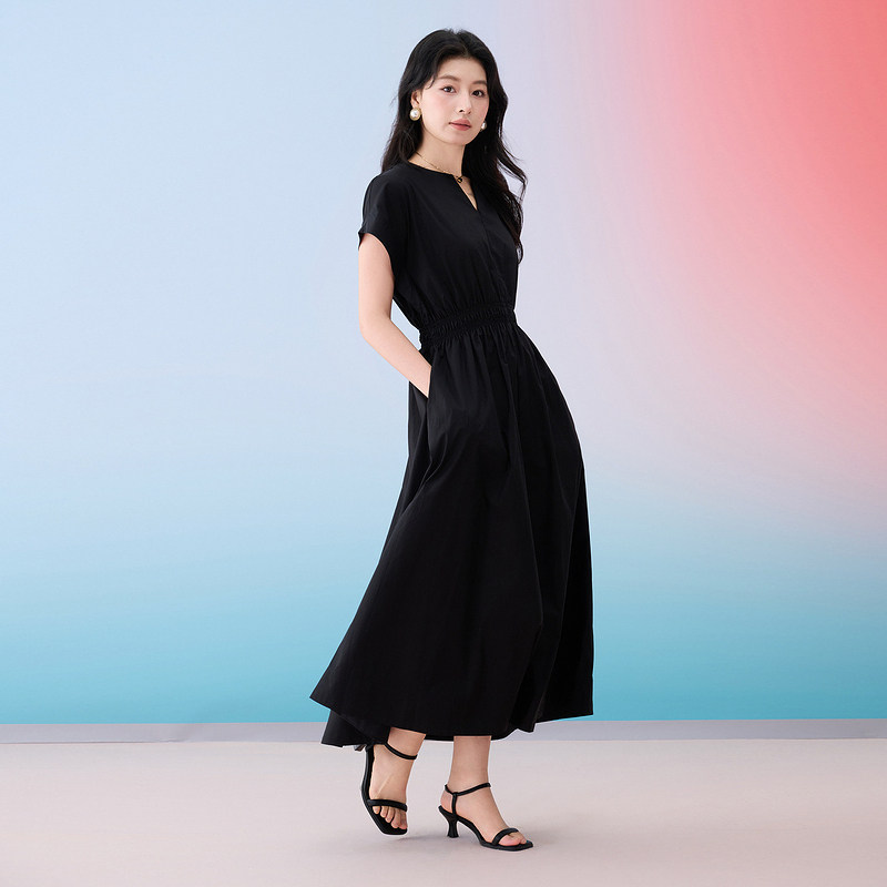 Basic House/百家好轻奢收腰连衣裙V领褶皱中长款裙子女夏季新款,淘宝优惠券,粉丝福利购,淘宝优惠卷