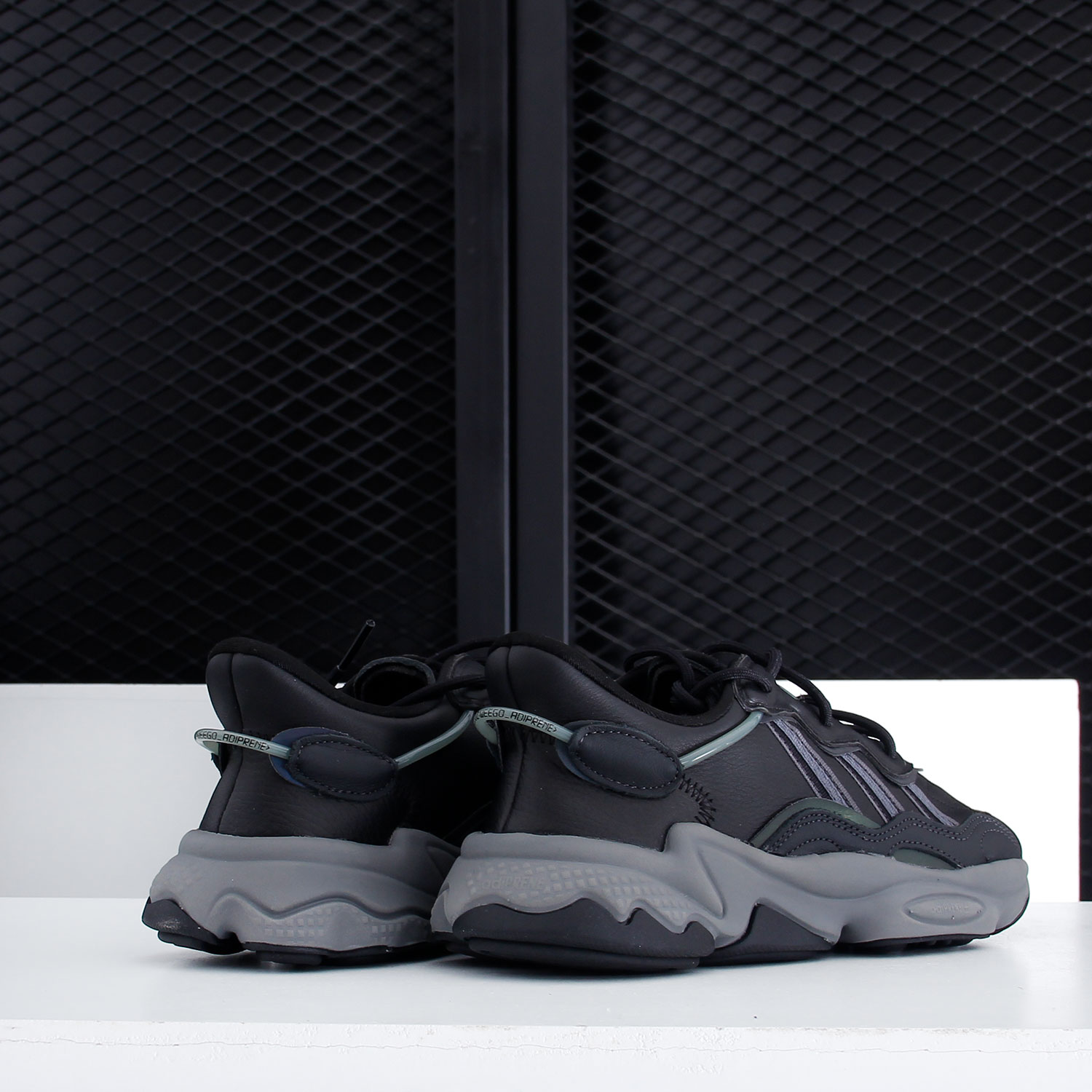 Adidas/阿迪达斯正品三叶草 男女时尚耐磨休闲运动老爹鞋 EE7004 - 图1