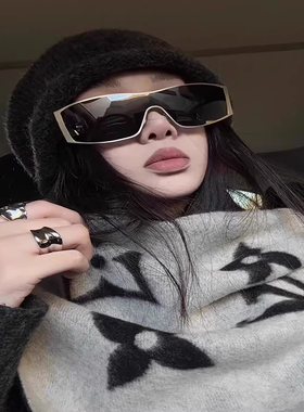 金属连体墨镜轻奢质感打造时尚