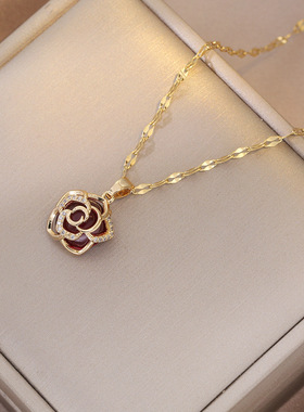 项链女网红红色玫瑰花锆石花朵小众新款设计感吊坠气质钛钢项链