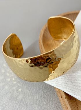 开口高级感新款女手镯小众设计