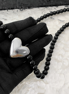 黑色爱心项链小众设计感时尚简约百搭高级配饰夏季新款