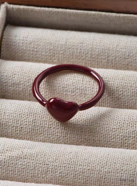 安可拉红爱心珐琅戒指