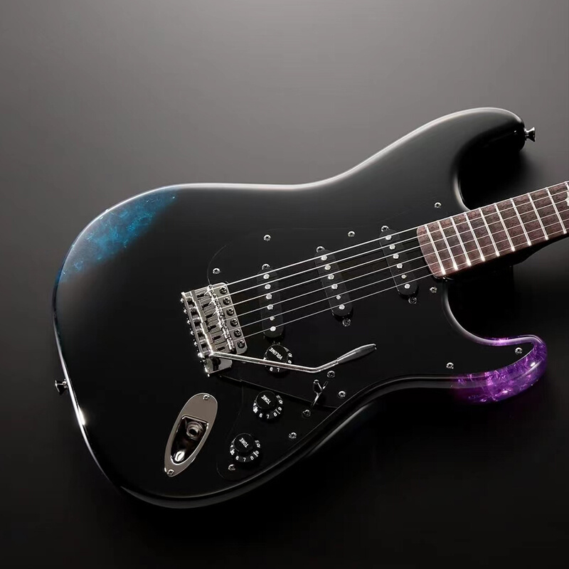 黑[桃家] Fender 日产FF14终幻想联名款 电吉他Stratocaster - 图0