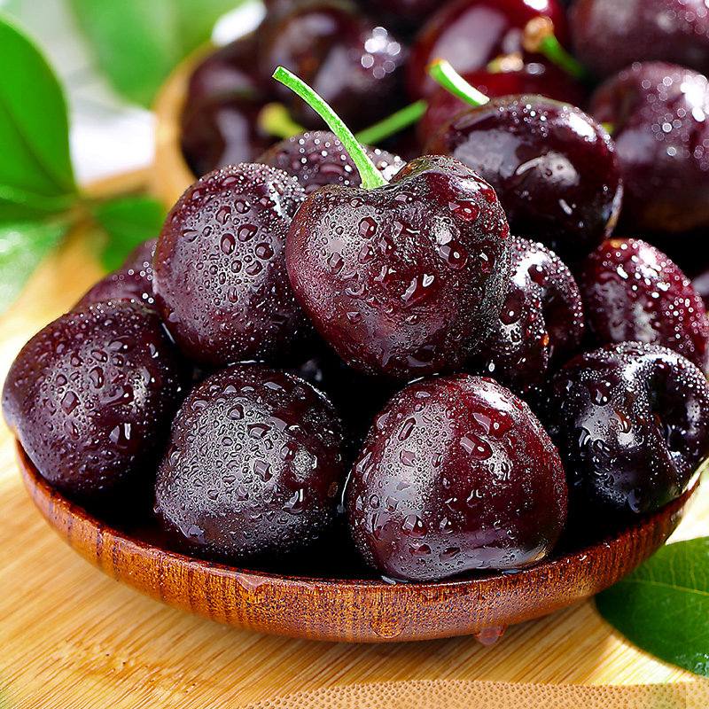  一大包零食车厘子/樱桃