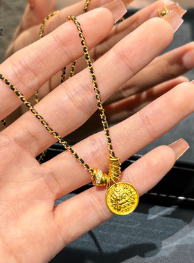 金店同款沙金古法錾刻古巴黄财神盘缠吊坠项链跑环小香风黑金绳女