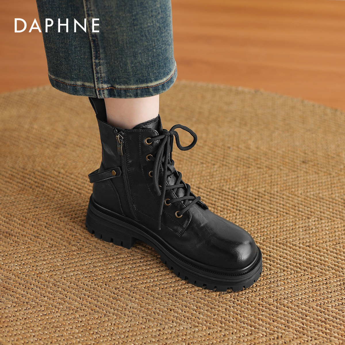 达芙妮厚底马丁靴女款2026新款秋冬季英伦风机车骑士靴子黑色短靴,淘宝优惠券,粉丝福利购,淘宝优惠卷