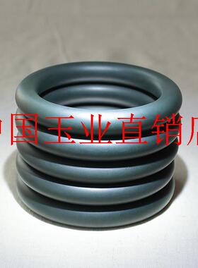 精选新疆和田玉胖圆条塔青小圈口亚光磨砂粗条黑青玉大圈口手镯子