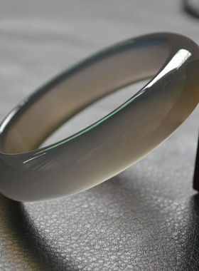 精选巴西高冰烟灰色玛瑙玉髓镯子女士玉镯高级灰正圈美人镯送礼