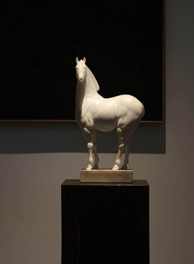 新中式招财骏马摆件客厅玄关桌装饰办公室开业礼物风水家居软厂家