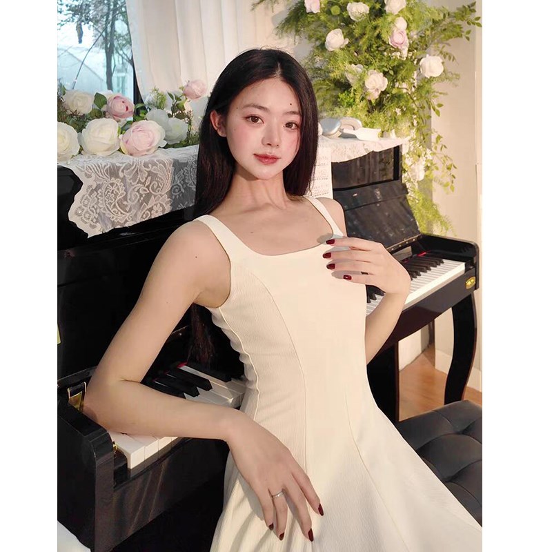 法式方领吊带连衣裙女2025春夏季收腰显瘦气质小个子高腰白色长裙 - 图3