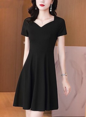 赫本风连衣裙2024新款V领黑色职业裙子女夏装修身显瘦气质小百搭