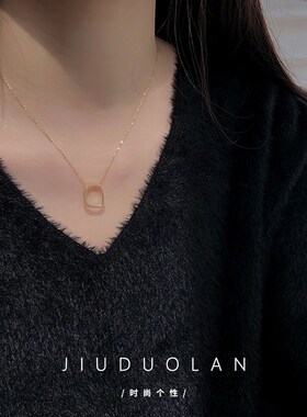 方形几何吊坠项链女2n024年新款小众设计感简约百搭颈链秋冬毛衣