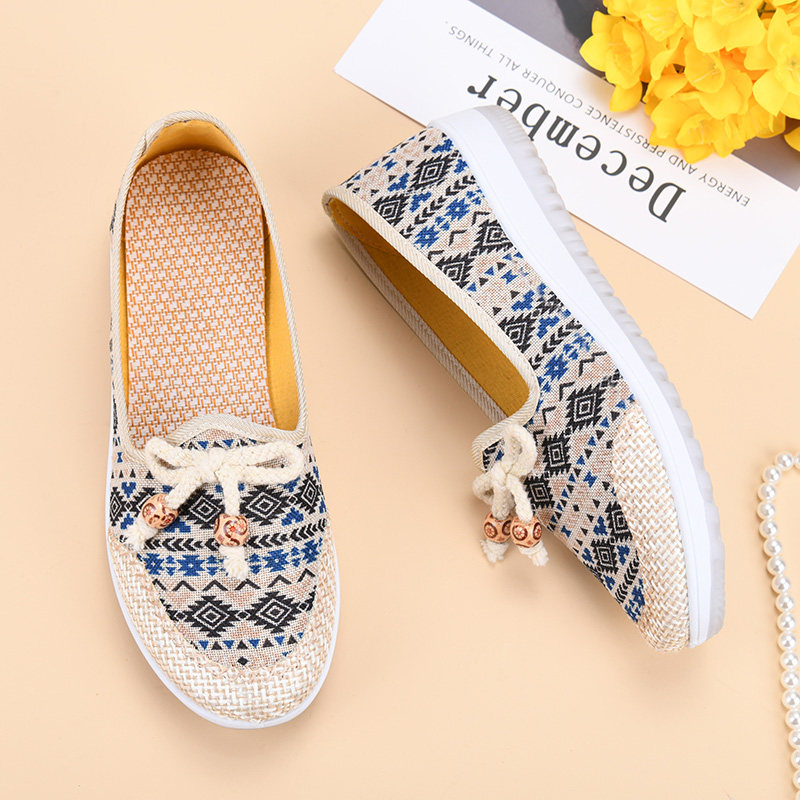 老北京布鞋女春秋休闲单鞋平底防滑绣花鞋一脚蹬女款软底妈妈女鞋,淘宝优惠券,粉丝福利购,淘宝优惠卷