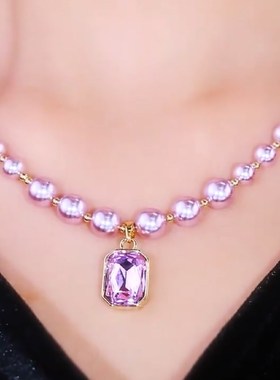 紫色方形水晶吊坠珍珠项链女2024年新款潮方糖轻奢高级秋冬毛衣链