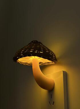 韩国藤编蘑菇感光暖色光源温馨柔宝宝儿童房独睡麻麻喂奶小夜灯