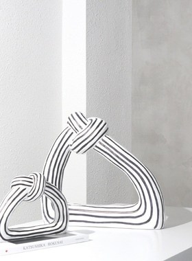 简约现代白色条纹三角结家居软装饰品售楼处样板S房间酒店玄关摆