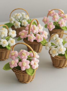 手工毛线钩织新款泡芙小花盆栽桌面针织永生花小蓝盆栽装饰摆件