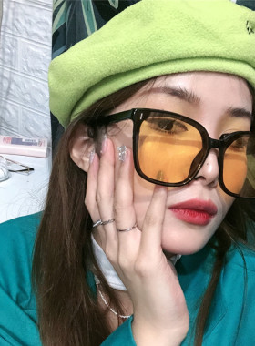 日本品质2025新款眼镜防紫外线大脸方框红色墨镜显瘦太阳镜女潮嘻