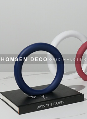 简约现代树脂圆i圈装饰品摆件样板房间售楼处家居客厅玄关陈设推