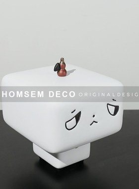 从上简约创意表情包m卡通公仔摆件儿童房装饰样板房间玄关客厅摆