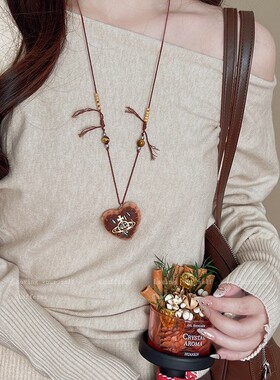 秋意渐浓！美拉德毛绒爱心吊坠项炼女款皮绳长款挂脖毛衣炼配饰