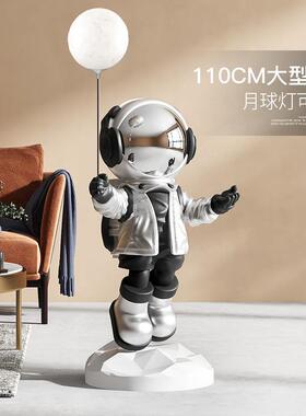 爆款太空人落地摆件客厅家居饰品灯宇航员大型电视柜旁边乔迁新居