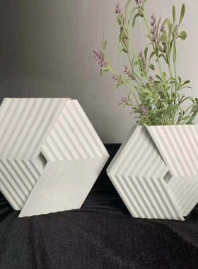 现代简约北欧砂岩石几何折纹八角插花器白色O花瓶摆件样板间装饰