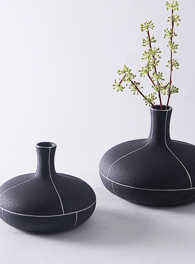 现代简约线c条黑白磨砂小口插花器花瓶摆件样板房间客厅餐桌装饰