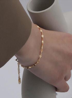 设计小众爱超闪波纹粼钛钢手链女纤细极简裸链嘴唇手链首饰品