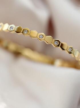 菱形蜂巢闪亮跨境欧美钛钢手镯女不掉色卡扣手环金色满天星新饰品