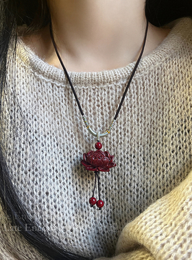 新品复古红色朱砂平安锁莲t花编织绳项链女新中式国风民族风毛衣