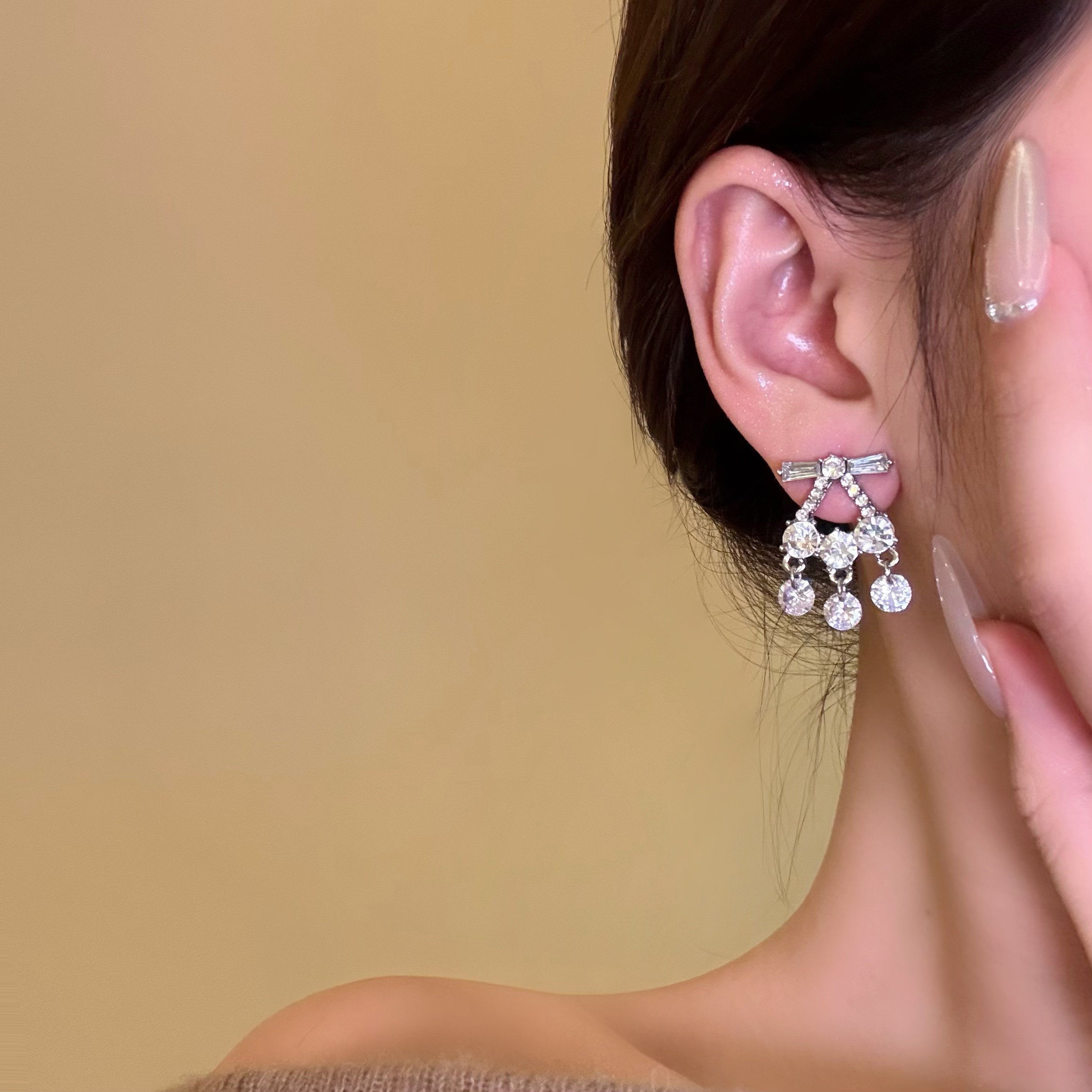 碎闪星河 重工微镶闪钻流苏耳环女轻奢高级感小众气质耳钉耳饰品,淘宝优惠券,粉丝福利购,淘宝优惠卷