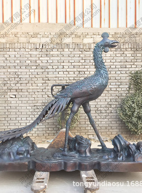 铸铜孔雀雕塑创意欧式轻奢黄铜铸造铜孔雀雕塑大型动物铜雕厂家