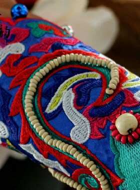 云南民族风特色复古手镯女款布艺刺绣珠子铃铛手腕护腕盖半指手套