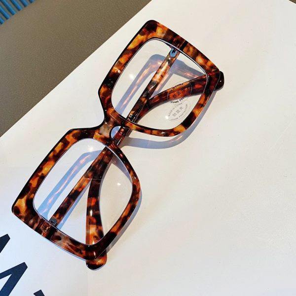 Internet celebrity glasses for women's new street photography style without makeup, large frame square black versatile men's trendy personality 2022 flat light mirror