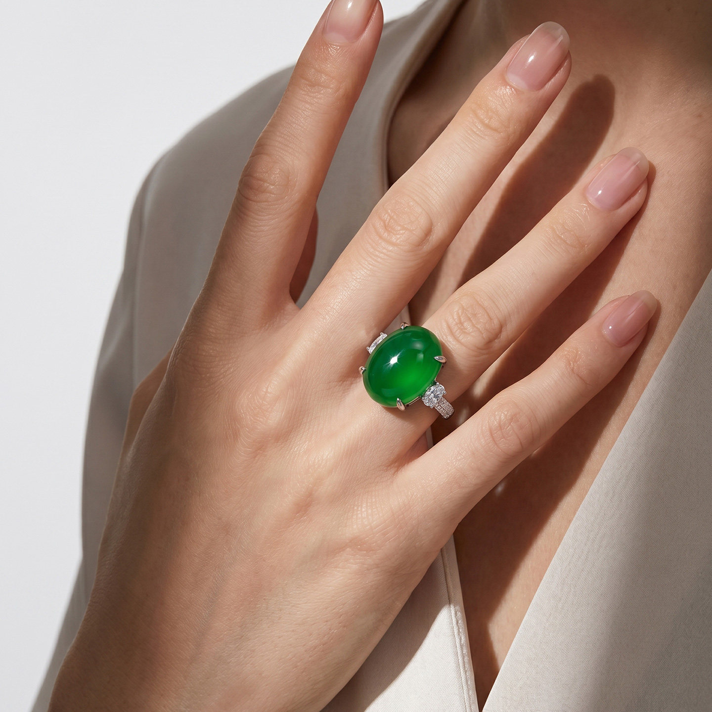AILEQ925 silver inlaid chalcedony full green streamer ring