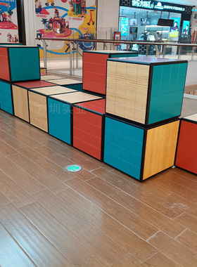 厂家定制玻璃钢方形魔方墙面雕塑景观雕塑室内商场售楼部落地摆件